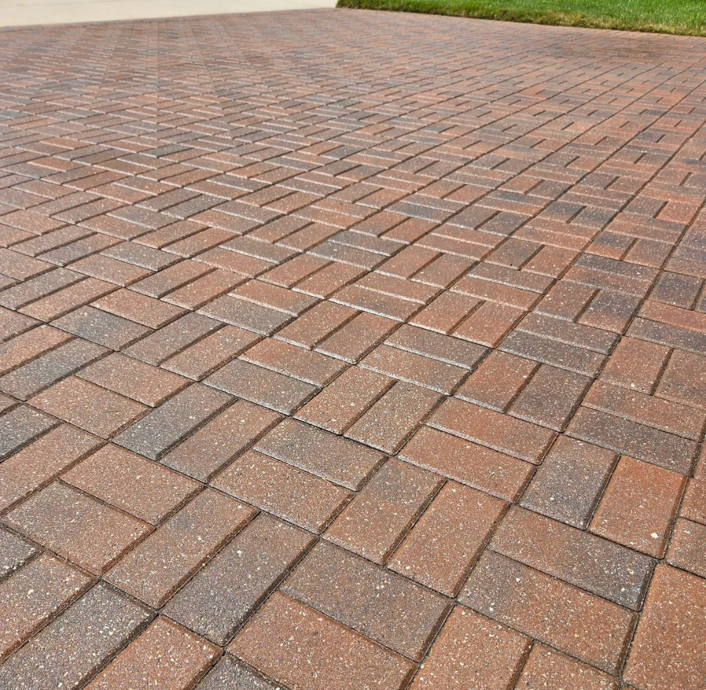 Driveway after a professional washing