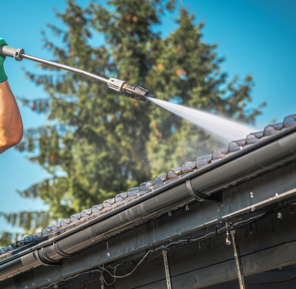 Roof washing services by Gold Star PW